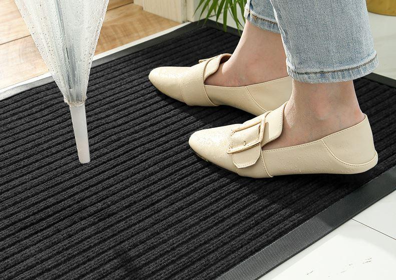 Entrance doormat 80x120 cm Yolanda black
