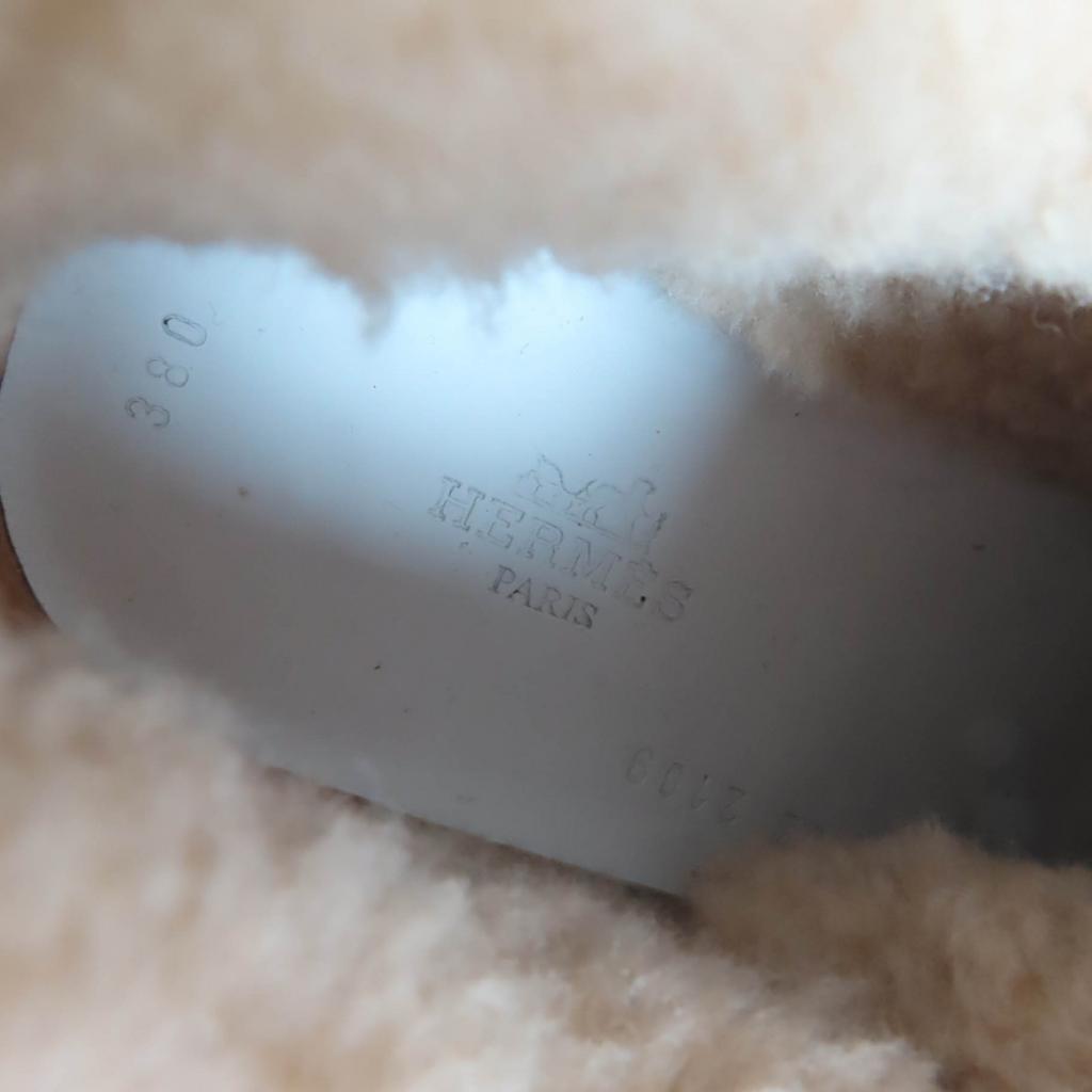 Great HERMES Low cut sneakers Dare H logo design mouton leather White beige 38 Used