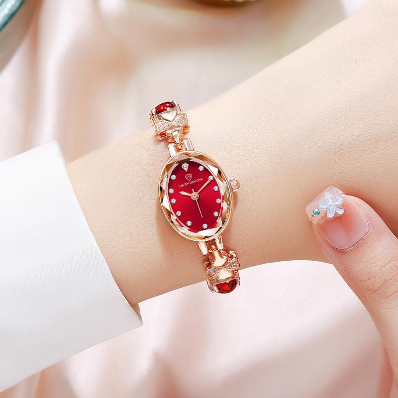 Women's Quartz Watch – Affordable Luxury, Niche Style, Fashionable & Water-Resistant, Featuring Green Accents and a Bracelet