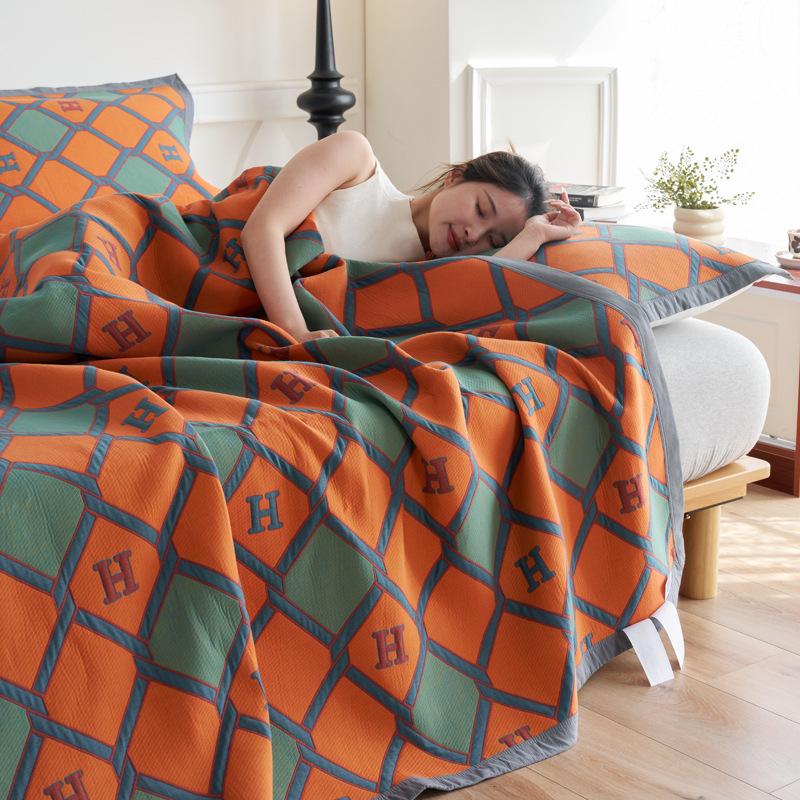 All-Cotton Yarn-Dyed Jacquard Gauze Blanket - Soft, Skin-Friendly Four-Season Bedspread