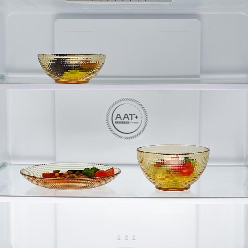 Mountain upon Mountain Nordic Glass 10-Piece Dinnerware Set