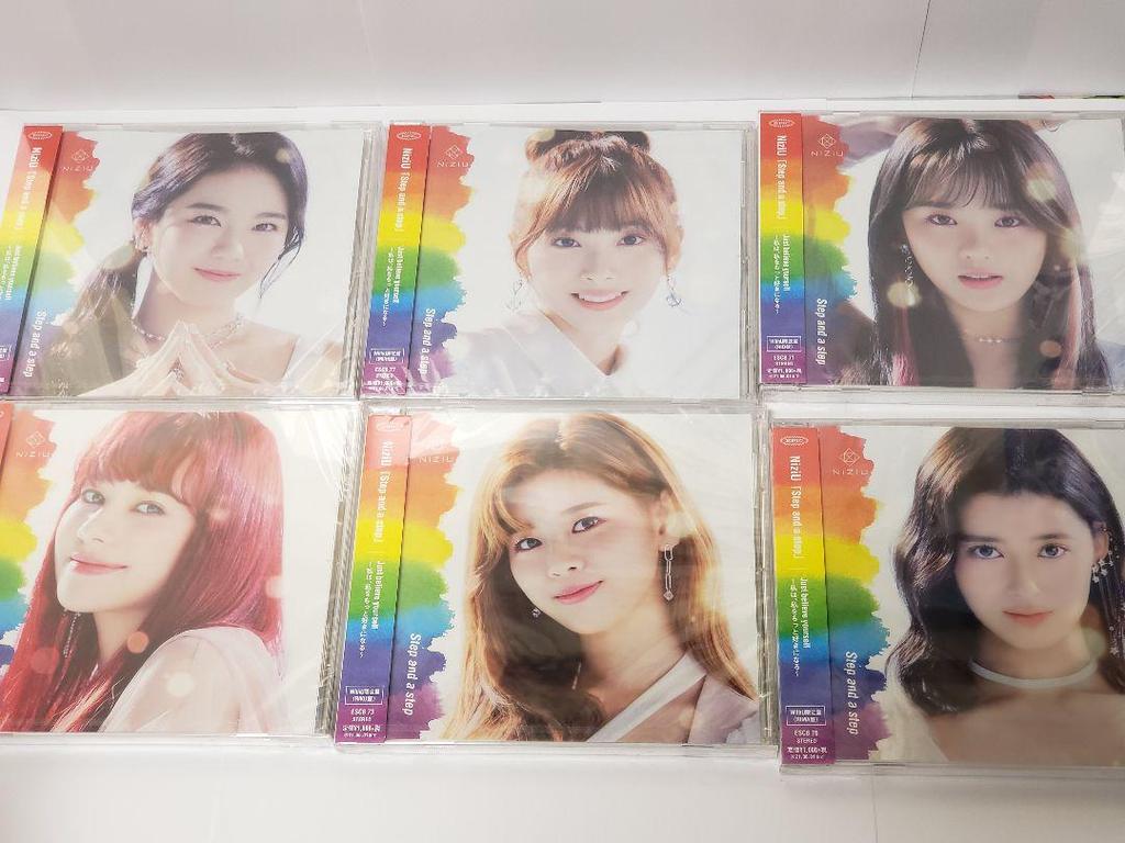 [USED] NiziU Step and a step WithU limited edition 9 types BOX