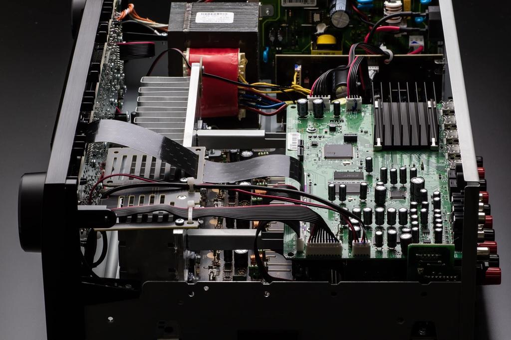 AV-ресивер Denon Surround 8K Ultra eARC AVR-X580BT 5.2-канальный HD, HDR10+, совместимый/черный AVR-X580BTK