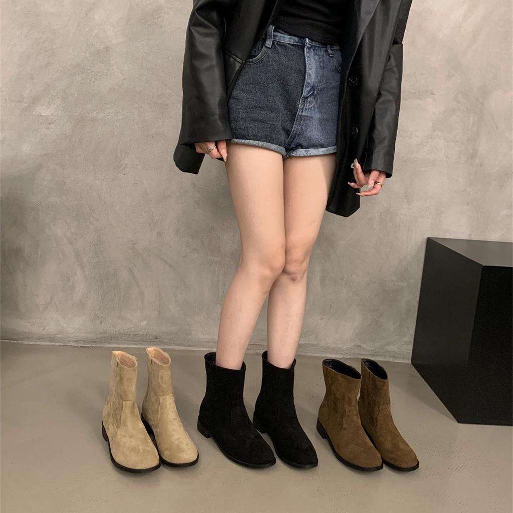 Корейская версия ретро замшевые круглый носок толстый каблук маленькие короткие ботинки женские 2025 весна, осень и зима универсальные ботильоны пустошь ветер