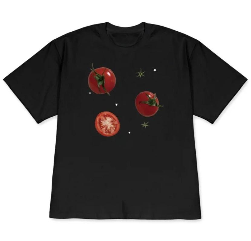 Minimalist Aesthetic Tomato Graphic T-Shirt Cute Food Print Short Sleeve Casual Tee for Women Stylish and Versatile Y2k Tops