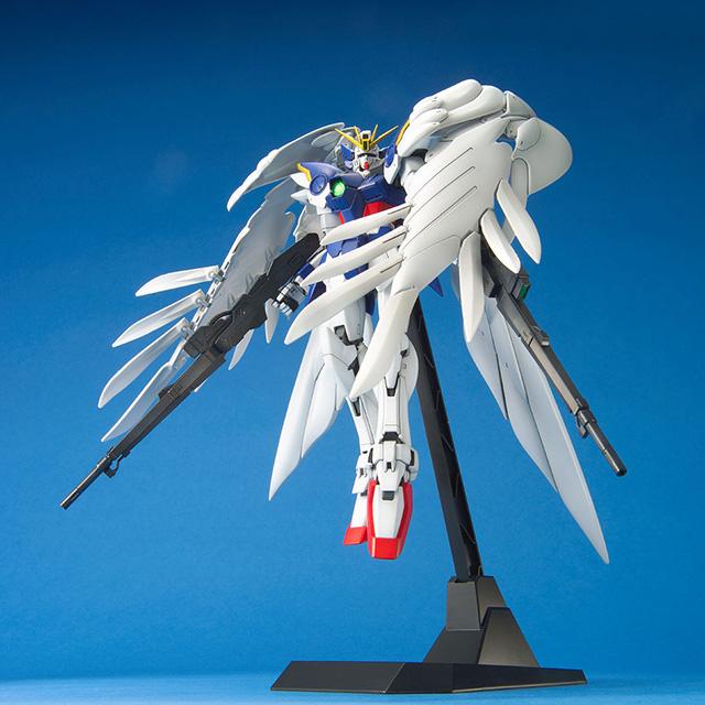 Bandai MG Wing Gundam Zero Custom (Бесконечный вальс) Модель в масштабе 1/100