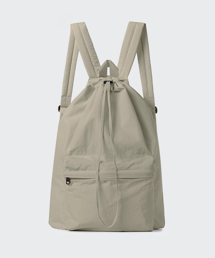 MUSINSA STANDARD Crinkle Drawstring Easy Backpack [Grayish Beige]