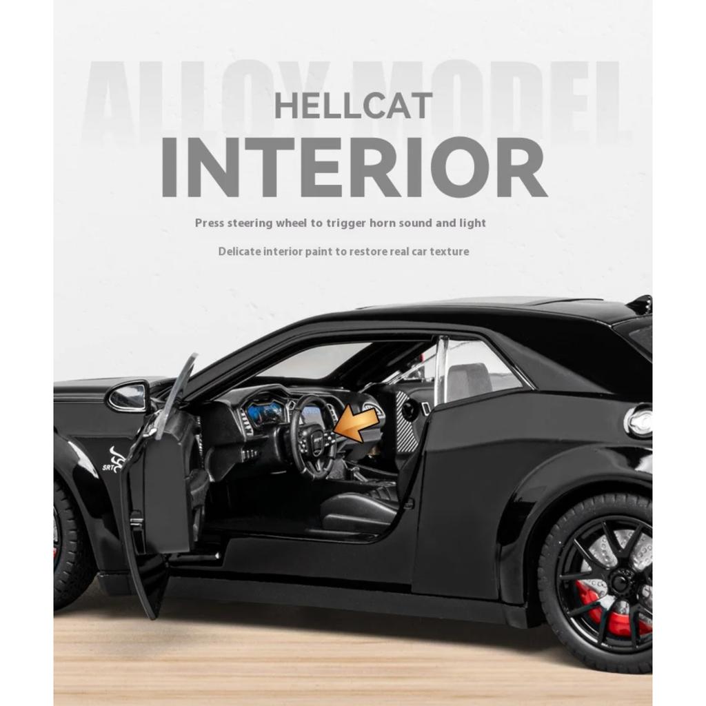 1/24 Dodge Challenger Hellcat Redeye Металлическая литая модель автомобиля Игрушка-украшение с высокой степенью детализации Звук и свет Оттянуть назад Праздничные подарки