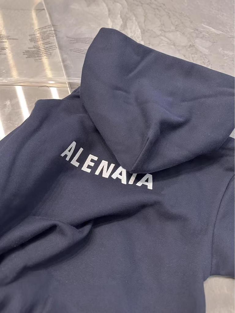 Trendy Kids' Embroidered Letter Hoodie for Autumn/Winter 2026 - Cozy European/American Style for Boys and Girls