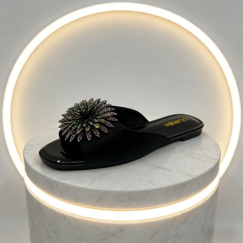 Womens Flat Slide Sandals With Rhinestone Flower Embellishment 2026 Casual Open-Toe Slippers