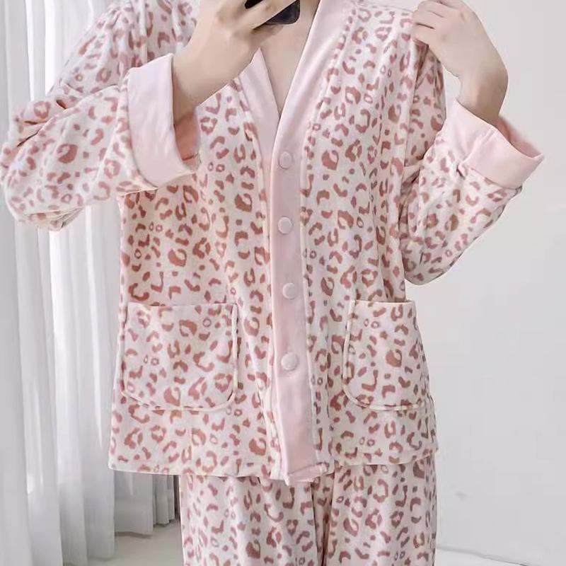 1011 New Island Velvet Women's Pajamas Pink Leopard Print Autumn and Winter Sweet Wind Long Sleeve Loose Large Size Loungewear Set