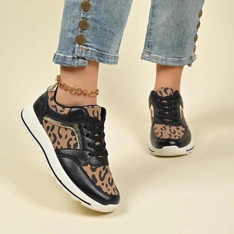 2024 Ladies Shoes Lace Up Women's Vulcanize Shoes Outdoor Women Sneakers Round Toe Mixed Colors Flat with Women's Casual Shoes