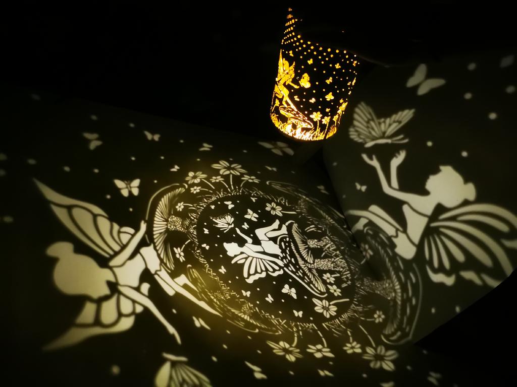 Полый фонарь на солнечной энергии, уличный водонепроницаемый 3d динамический проектор, проекция бабочки, железный подвесной светильник для двора, ландшафтный светильник для газона