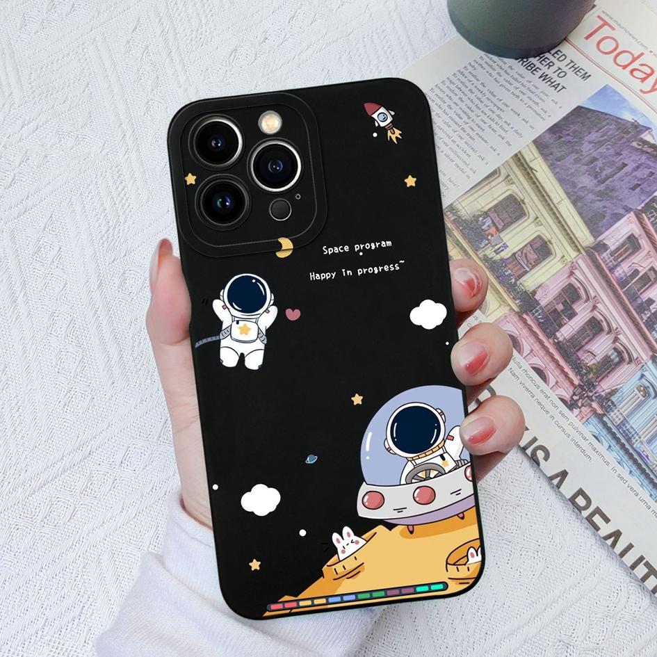 Чехлы для Apple iPhone 11 12 13 14 X XS XR SE Pro Max Mini 6 7 8, задняя крышка, милый астронавт, защита камеры, квадратный жидкий силикон для iPhone, бампер