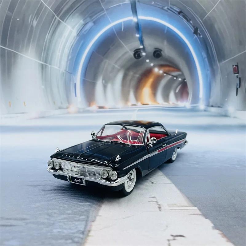 Jiada 1:24 1961 Chevrolet Impala Classic car simulation Alloy collection car model for children's birthday gifts31