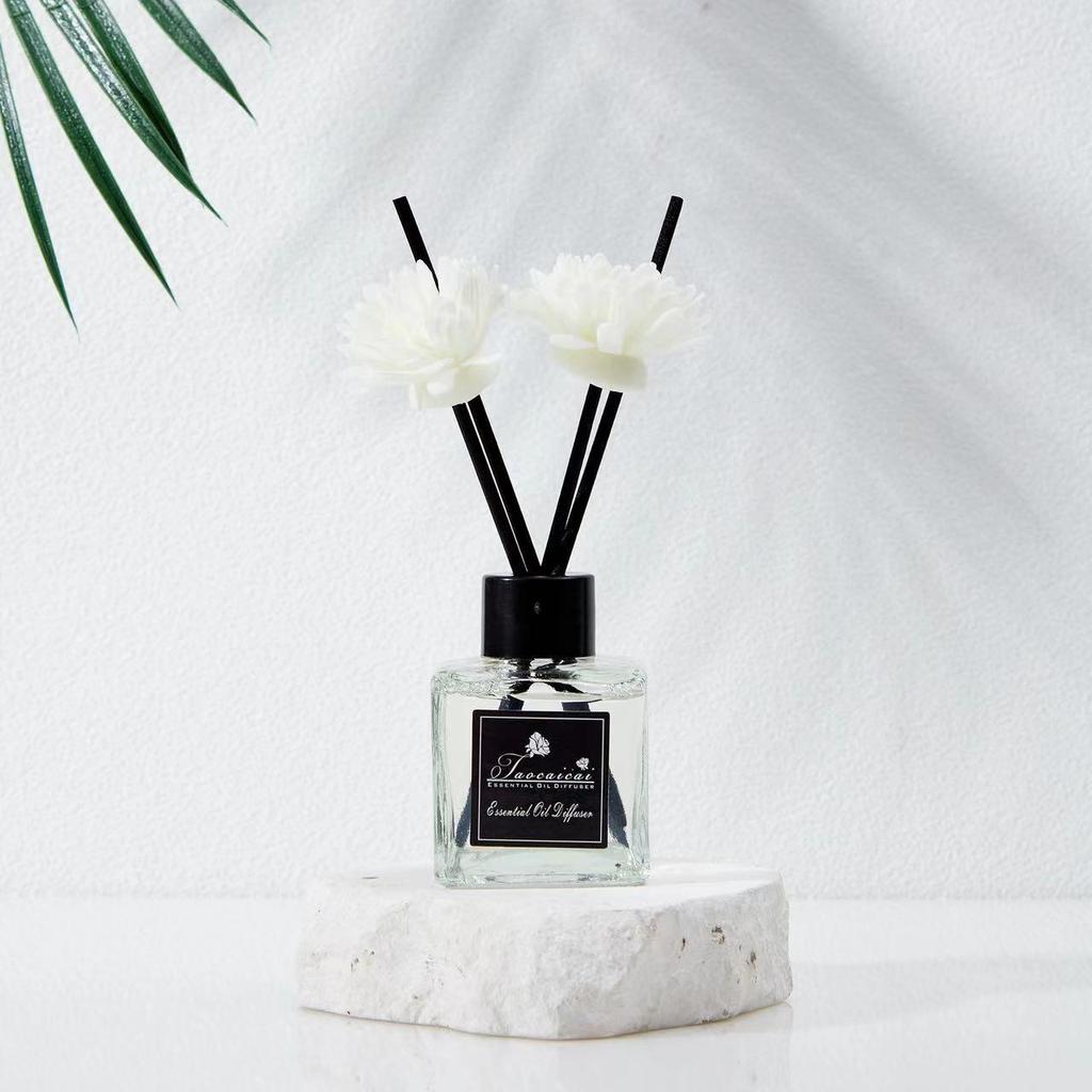 Беспламенный аромадиффузор с эфирными маслами для дома и ванной