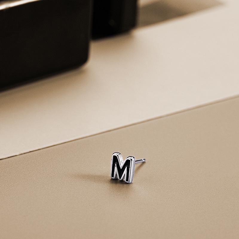 Серьги-алфавиты Banyan Tree S925 из серебра с черным клеем — модные, простые, унисекс, стильные, одиночные.