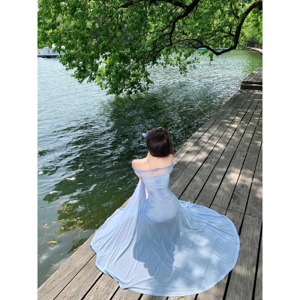 This Year's Popular Beautiful Mesh Yarn One-word Shoulder Smudge Dress, Waist and Thin Temperament Vacation Super Fairy Fishtail Skirt