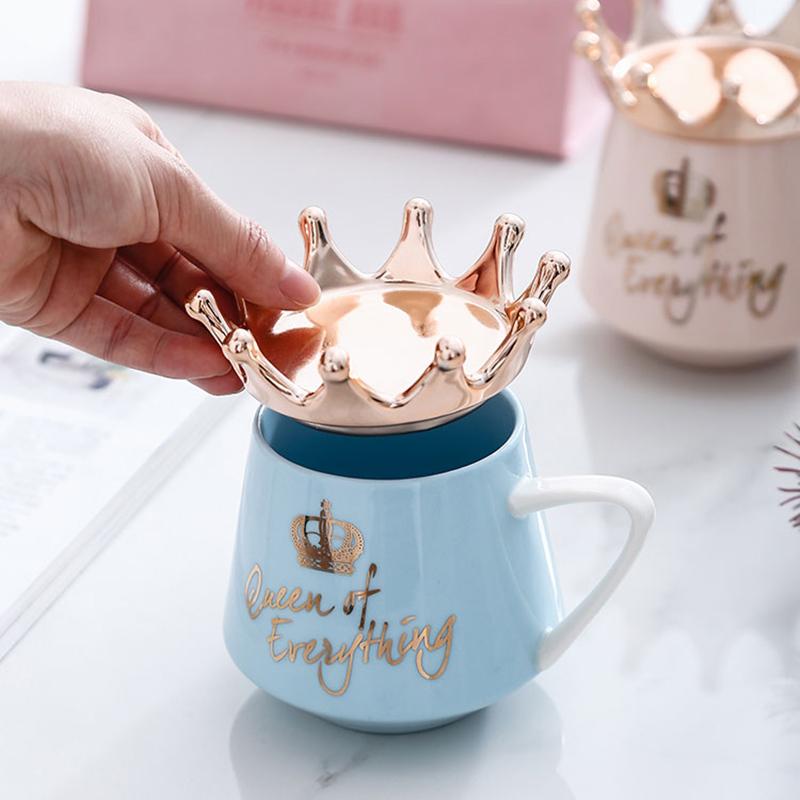 Creative Crown Ceramic Mug Cute Coffee Mug Milk Cup with Spoon Lids Coffee Tea Cup 300ml Capacity Water Mugs X-Mas Gift