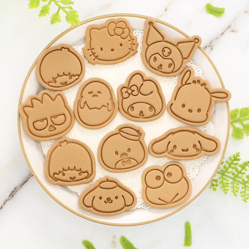 Набор формочек для печенья и лунных пряников Sanrio