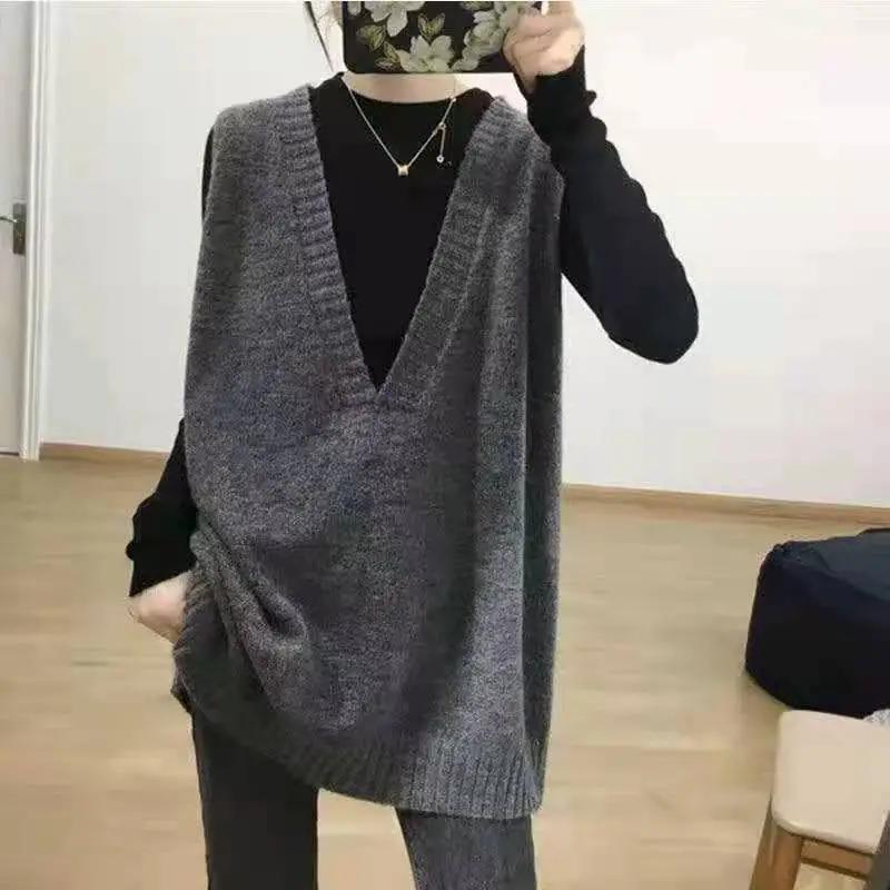Women's Casual V-neck Knitted Vest for Autumn Spring