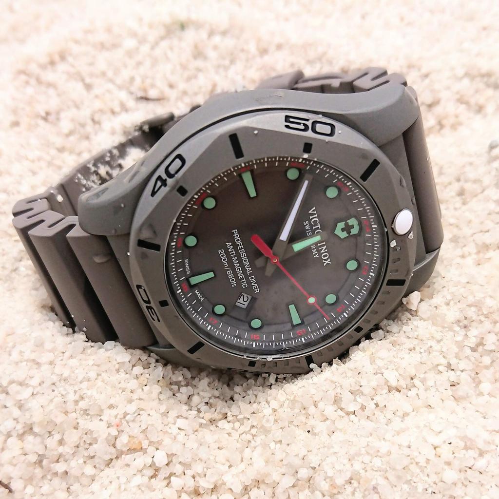 Часы VICTORINOX PROFESSIONAL DIVER TITANIUM Корпус из титана с пескоструйной обработкой Серый циферблат Серый резиновый ремешок Подарочный 241810 INOX. [