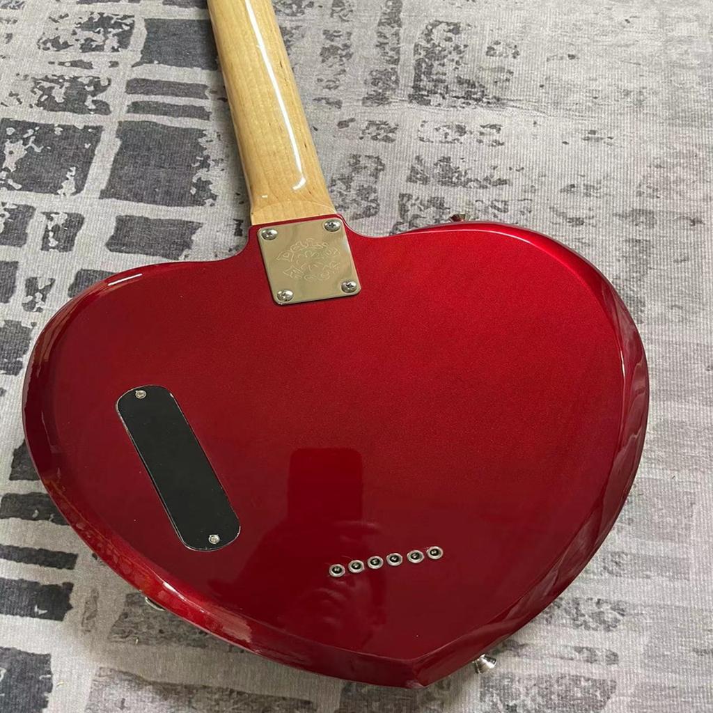 Шестиструнная электрогитара в форме сердца, высококачественный звукосниматель, гриф из палисандра, мы можем изготовить различные электрогитары по индивидуальному заказу.