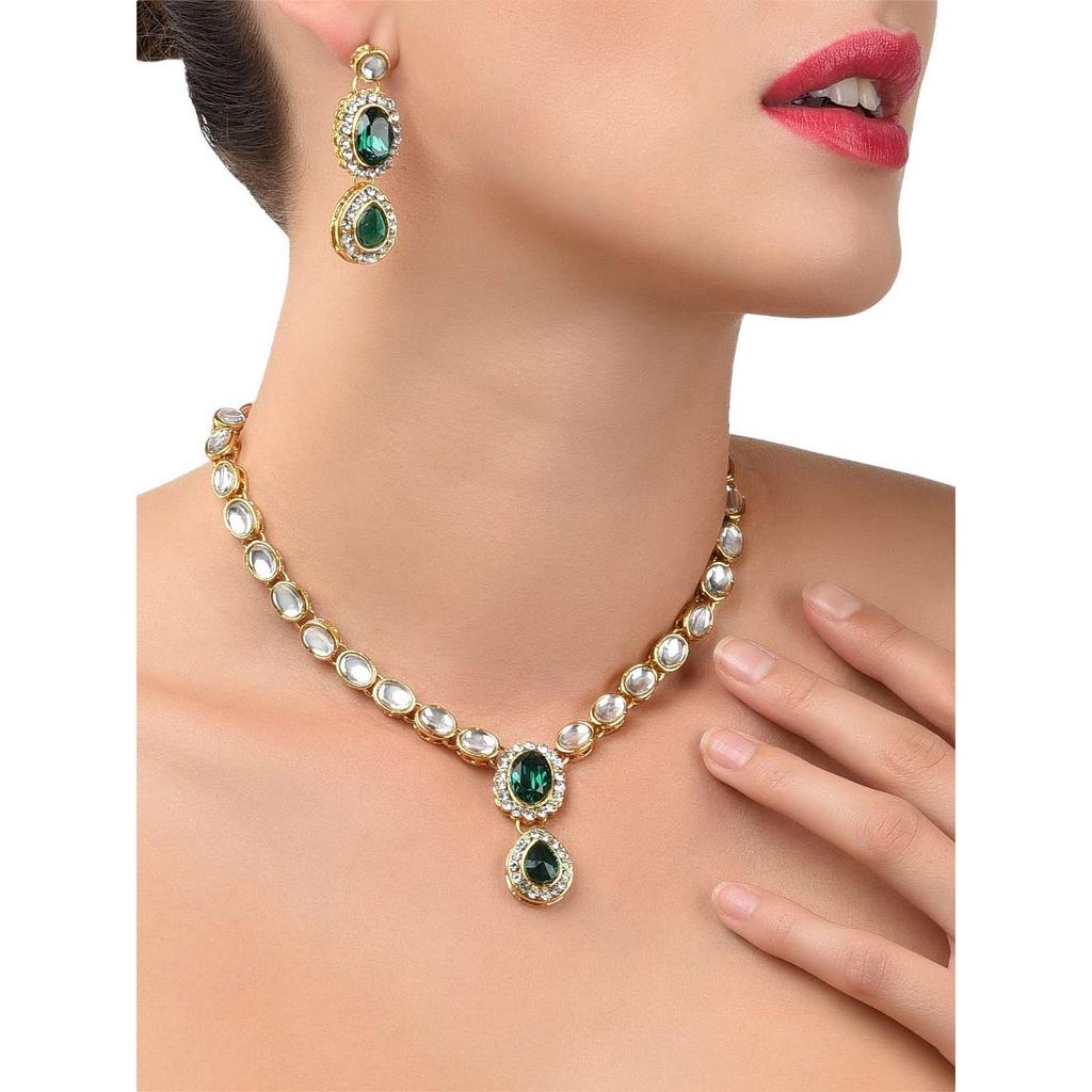 Ожерелье и серьги ZAVERI PEARLS Gold Tone Kundan & Green Stones из свадебной коллекции