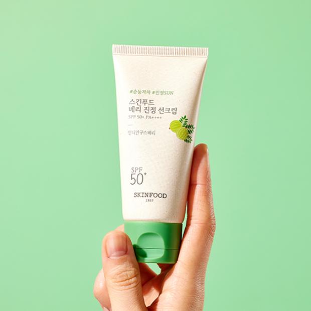Skinfood Успокаивающий солнцезащитный крем «Ягодный» 50 мл SPF50++PA++