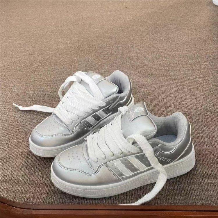 2024 новый нишевый студенческий дизайн, ретро классический тренд, кеды на платформе, корейская версия, ins, уличная съемка, повседневная универсальная обувь