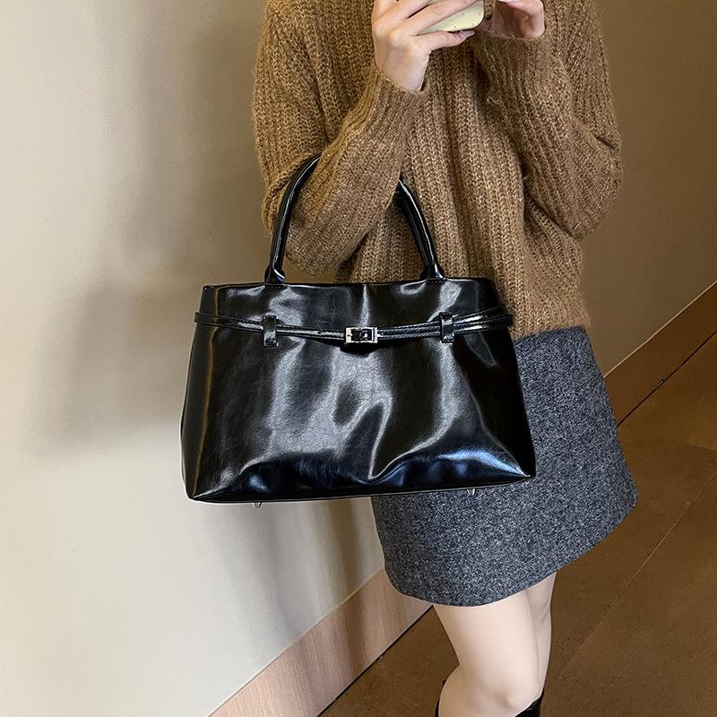 Autumn and Winter New PU Leather Retro Belt Tote Bag, High-end Sense Large-capacity Commuting Portable Shoulder Bag