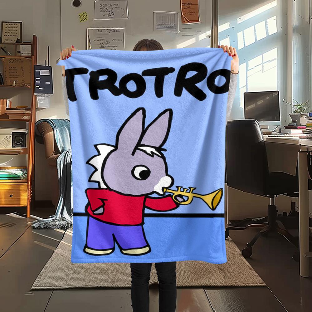 1PC Trotro Print Flannel Blanket, High quality Comfortable for All Seasons, Home Decor, Warmth and Comfort, Perfect for Christmas Gifts229