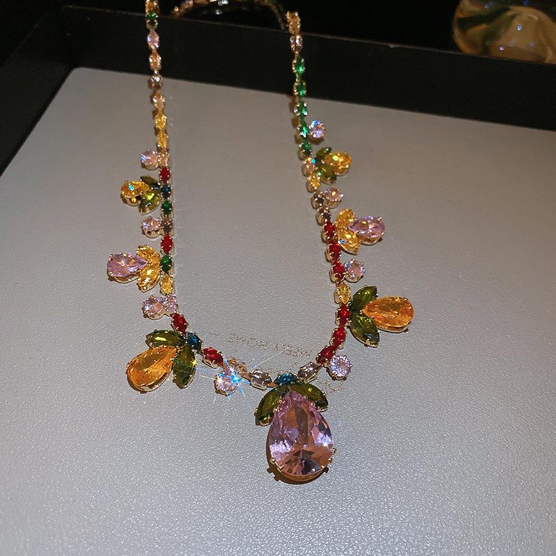 Набор «Ожерелье-подвеска-капля из циркона и серьги»: Элегантные Роскошные Ювелирные Изделия