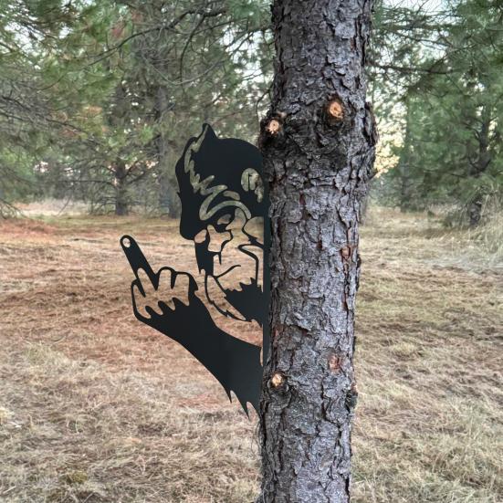 Peek-a-Boo Sasquatch металлический знак двухсторонний силуэт выглядывающего животного средний палец Sasquatch садовый художественный знак для наружной стены дерево забор декор