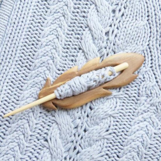 Женский зимний деревянный свитер, брошь в форме животного, шарф с пряжкой, шаль из искусственного шелка, булавка для шарфа, аксессуары для наряда