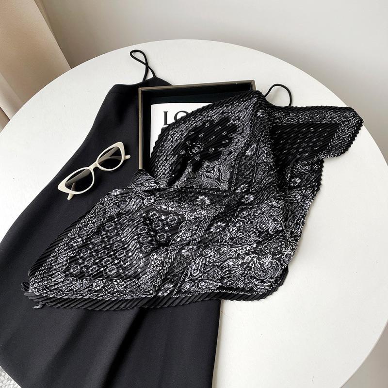 70 * 70 Four Seasons Доступен Новый женский маленький квадратный шарф, высококачественный шарф с буквенным принтом, профессиональный шарф, атласный шарф