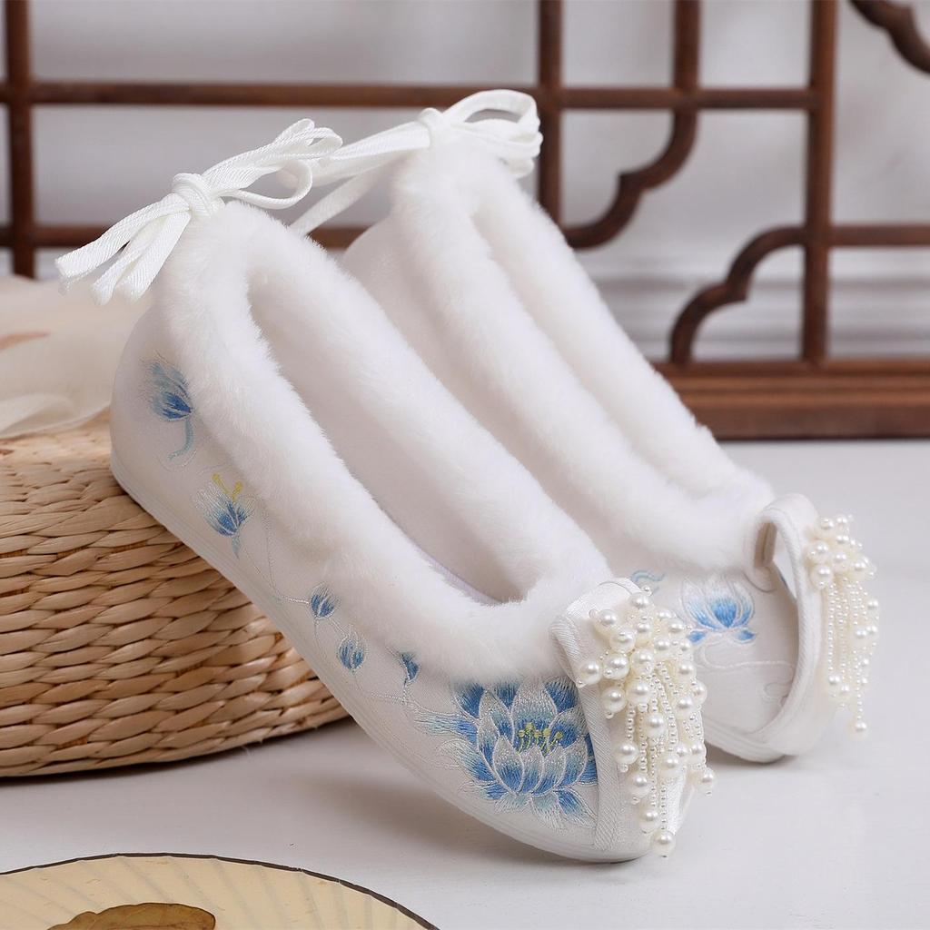 [Manzhu] 2023 New Red Beaded Xiuhe Hanfu Shoes with Velvet-Lined Round Toes for Weddings