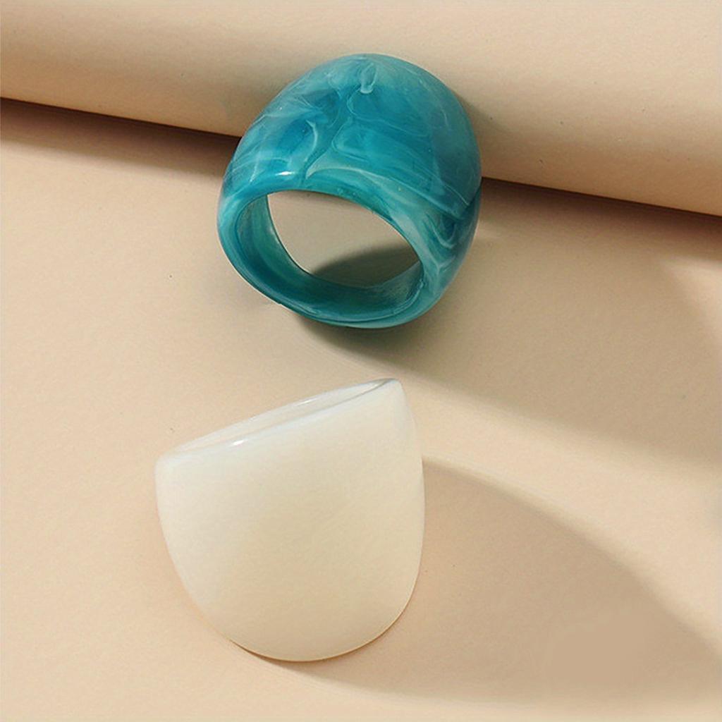 2pcs Fashion Chunky Ring Made Of Resin Ocean Blue + Milky White Match Daily Outfits Dainty Party Accessories Symbol Of Peace And Love