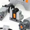 Набор AIMATRIX Power Functions включает моторы ML, пульт дистанционного управления, ИК-приемник, переключатель и удлинительный кабель, что делает его мотором Technic