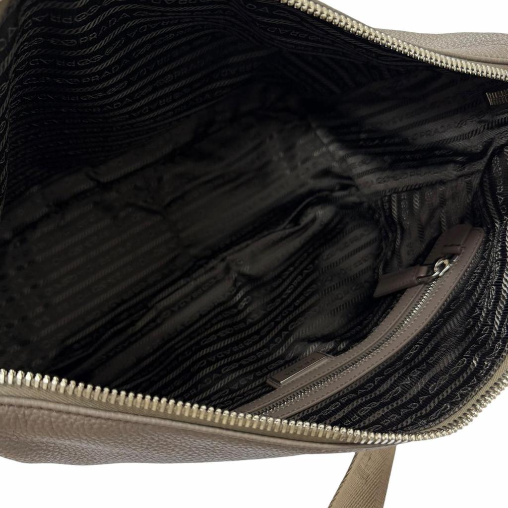 Excellent PRADA Shoulder Bag Triangle logo Gurege Vittero Dino Leather Used