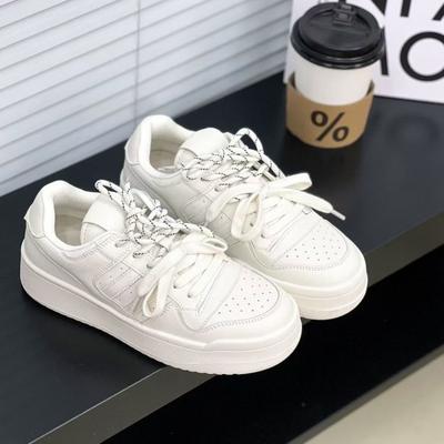 Маленькие белые туфли женские пара шнурков 2025 матовые новые весенние бархатные на платформе немецкие тренировочные туфли ретро повседневные спортивные кеды на доске