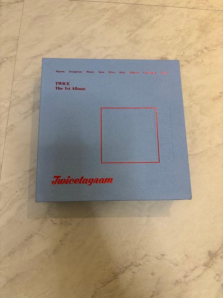 [USED] TWICE 1st Album Twicetagram