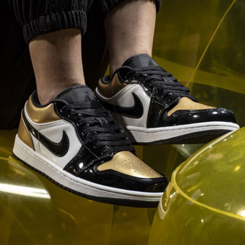 Jordan 1 Низкий Золотой Носок GS CQ9487-700