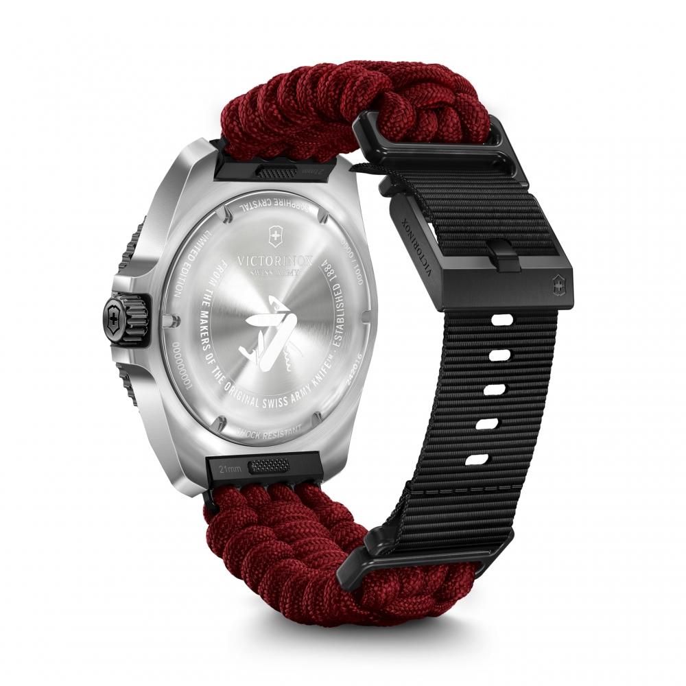 Victorinox Часы JOURNEY 1884 мужские с черным циферблатом, красным ремешком из паракорда, аксессуаром, кошельком, многофункциональным инструментом, резиновым ремешком в комплекте, кварцевым корпусом из нержавеющей стали (316