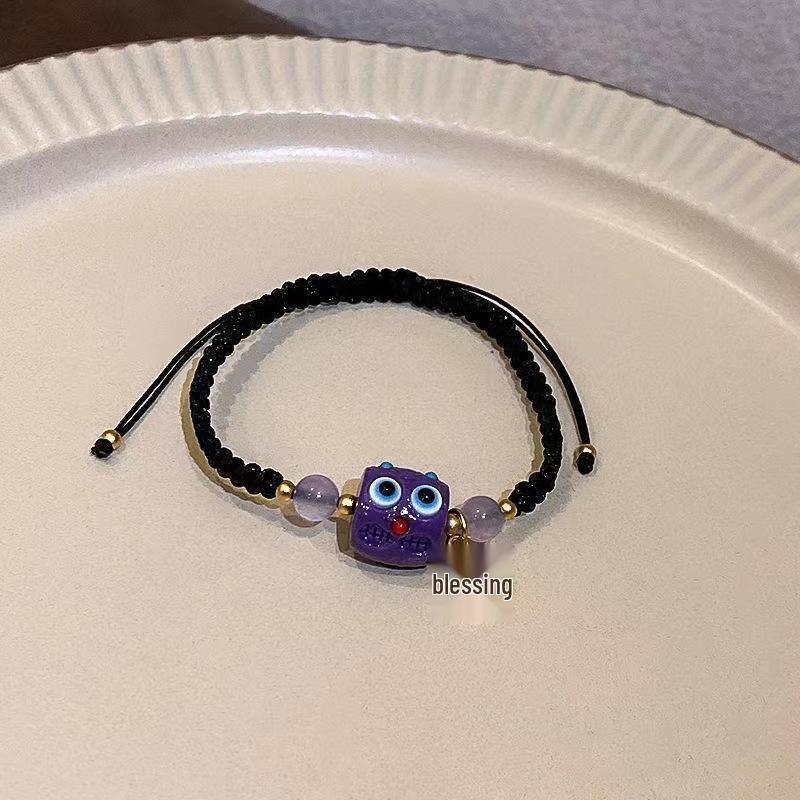 Elegant French Pearl Bracelet: Chic Retro Design for Women