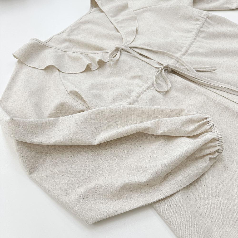 Повседневный осенний комплект в французском стиле, новая мода, хлопок и лен, V-образный вырез, топ с рукавами-буфами, шорты, комплект из двух предметов