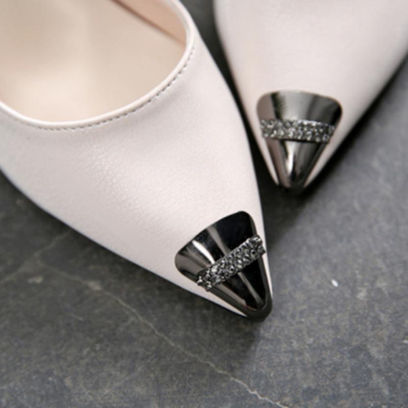 Весенние новые стильные туфли с острым носком, цельные туфли на шпильках с пряжкой, универсальные туфли для женщин