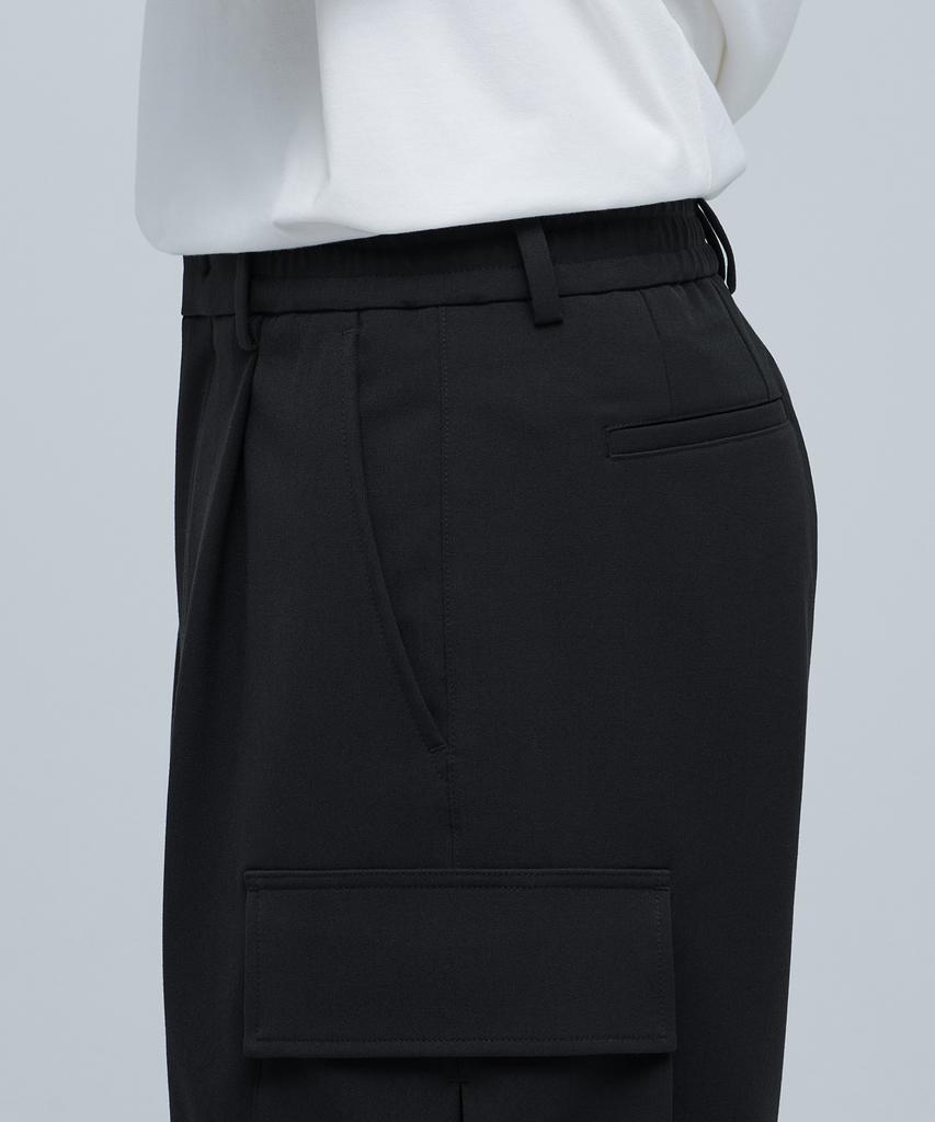 MUSINSA STANDARD Wide Banding Cargo Half Slacks [Black]