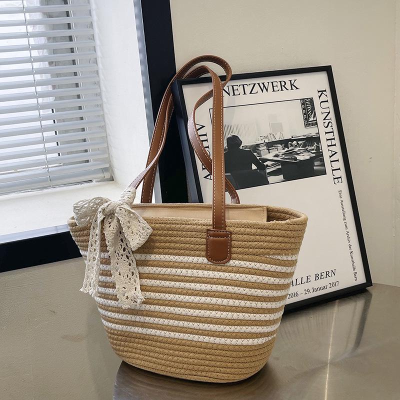 Women's Large Capacity Woven Straw Shoulder Bag - 2025 Spring Niche Beach Bucket Bag with Texture for Commute