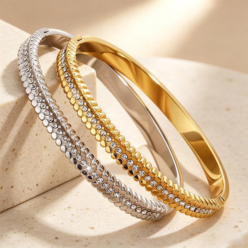 Titanium steel bracelet, starry sky bracelet, simple single-row diamond cylindrical bracelet for women, stainless steel couple's jewelry